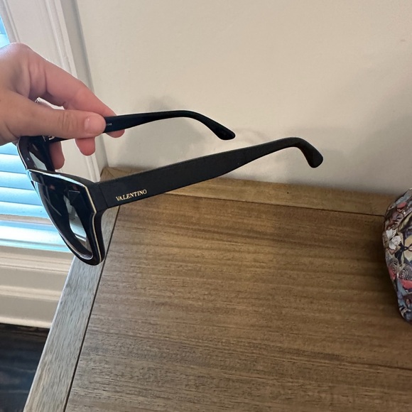 Valentino Garavani Rockstud Sunglasses - Picture 3 of 12